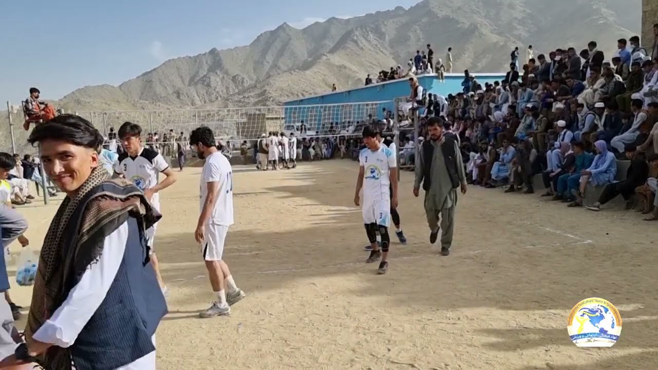 مسیرافتاب و عقاب بابه، در نیمه نهایی رقابت‌ های والیبال چهل باغتوی پشی