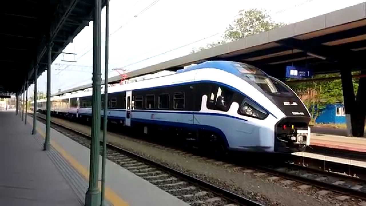 Pesa Dart - ED161-001 - Toruń Główny - 25.05.2015 - YouTube