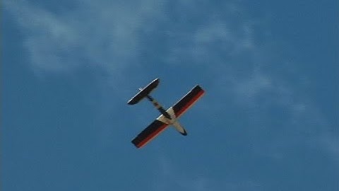 HawkFighter 8 does Wild Aerobatics in the Wind
