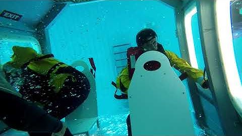 Helicopter underwater escape training - HUET