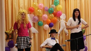 видео: Частушки на День учителя картинка: Частушки на День учителя