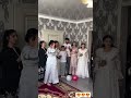 عروس تقدم الضيافة لأهل العريس عروس تقدم الضيافة لأهل العريس