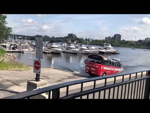 لأول مرة منشوف الباص البرمائي الباص اللي بيمشي بالمي وعالأرض ردة فعل آدم