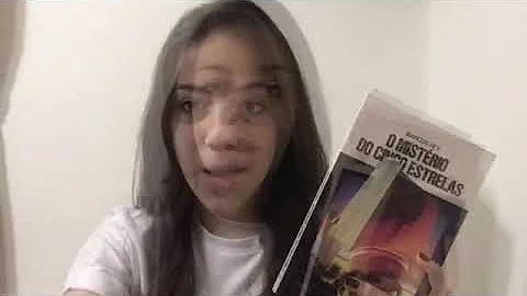Qual é o foco narrativo do livro O Mistério do 5 estrelas?