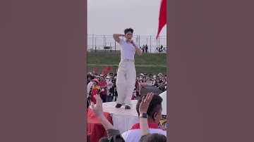 Đúng kiểu ca sĩ "isaac" còn cái nịt luôn í 😂😂#isaac #vietnam #osaka