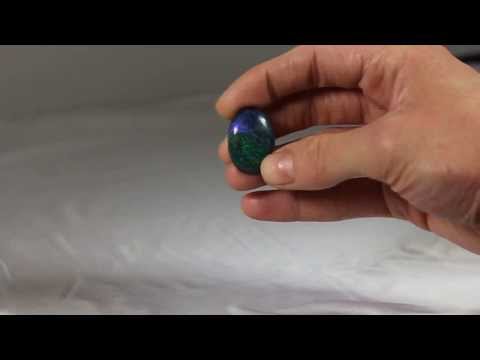 zielony opal