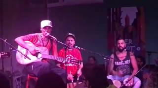 Video thumbnail of "Manu Chao y los musicarios - Carreteiro - Acoustic (CAT) 08/04/2018"