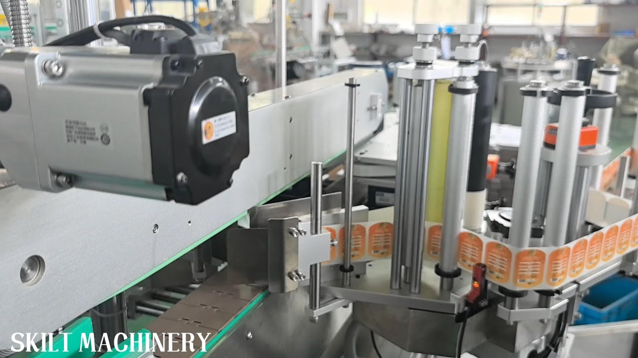 Automtic small bottle double sided labeling machine-SKILT - YouTube