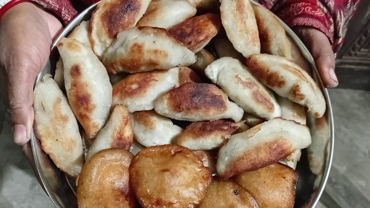 পৌষ সংক্রান্তির পিঠা -পুলির কিছু অংশ 🥰🥰🥰