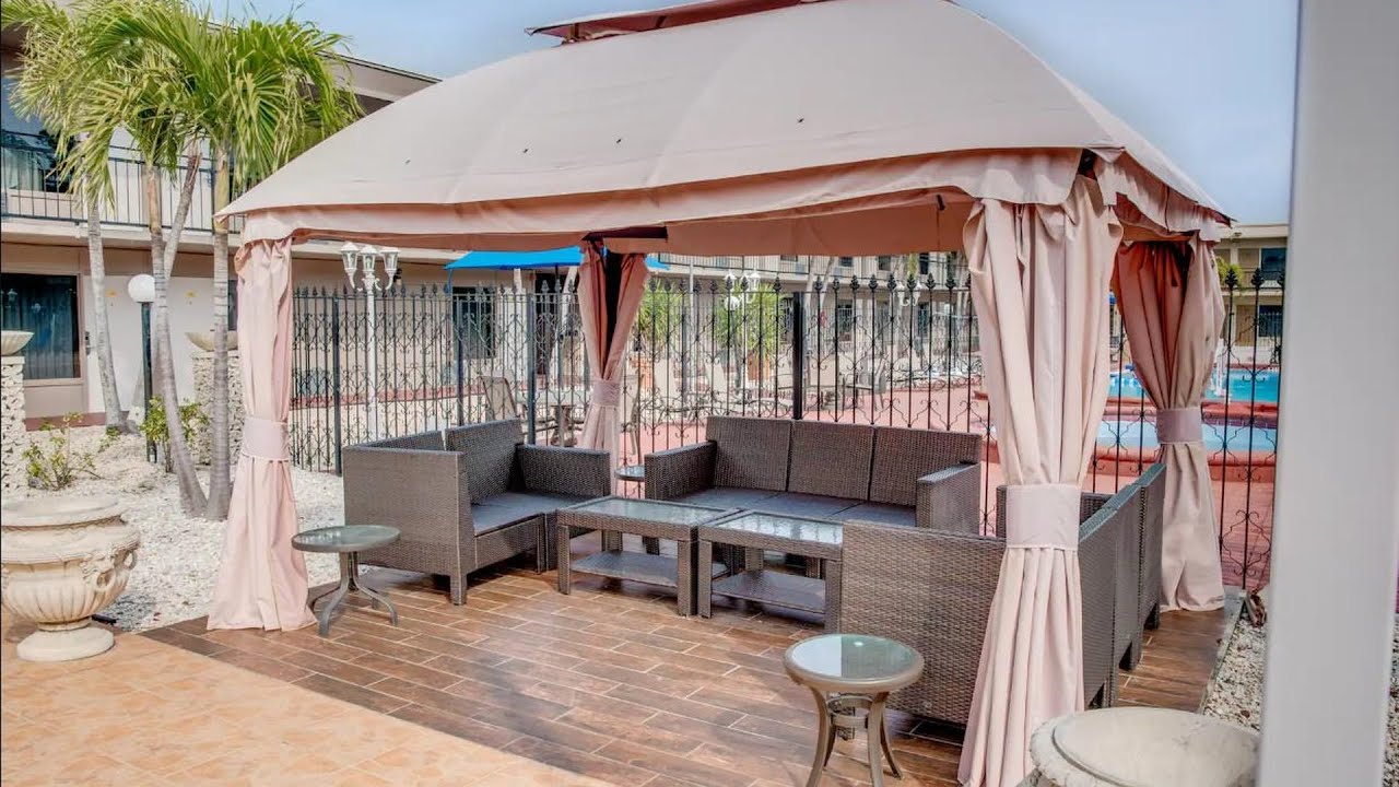 Super 8 by Wyndham St. Petersburg | St. Petersburg (FL), United States | Hotel Review 🛏️