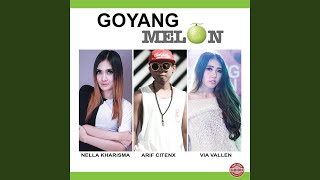 Смотреть клип Ayang Ayang