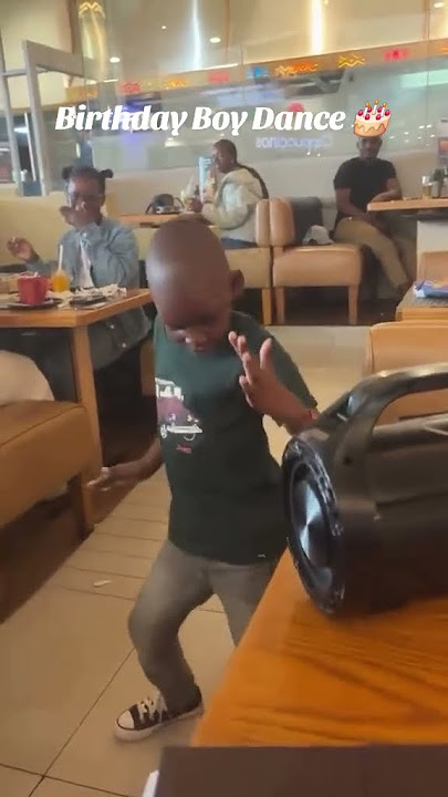 Birthday Boy Dance @ Spur in S.A. #spur #tiktok #fyp #birthdaydance #happybirthday #viralvideo #444