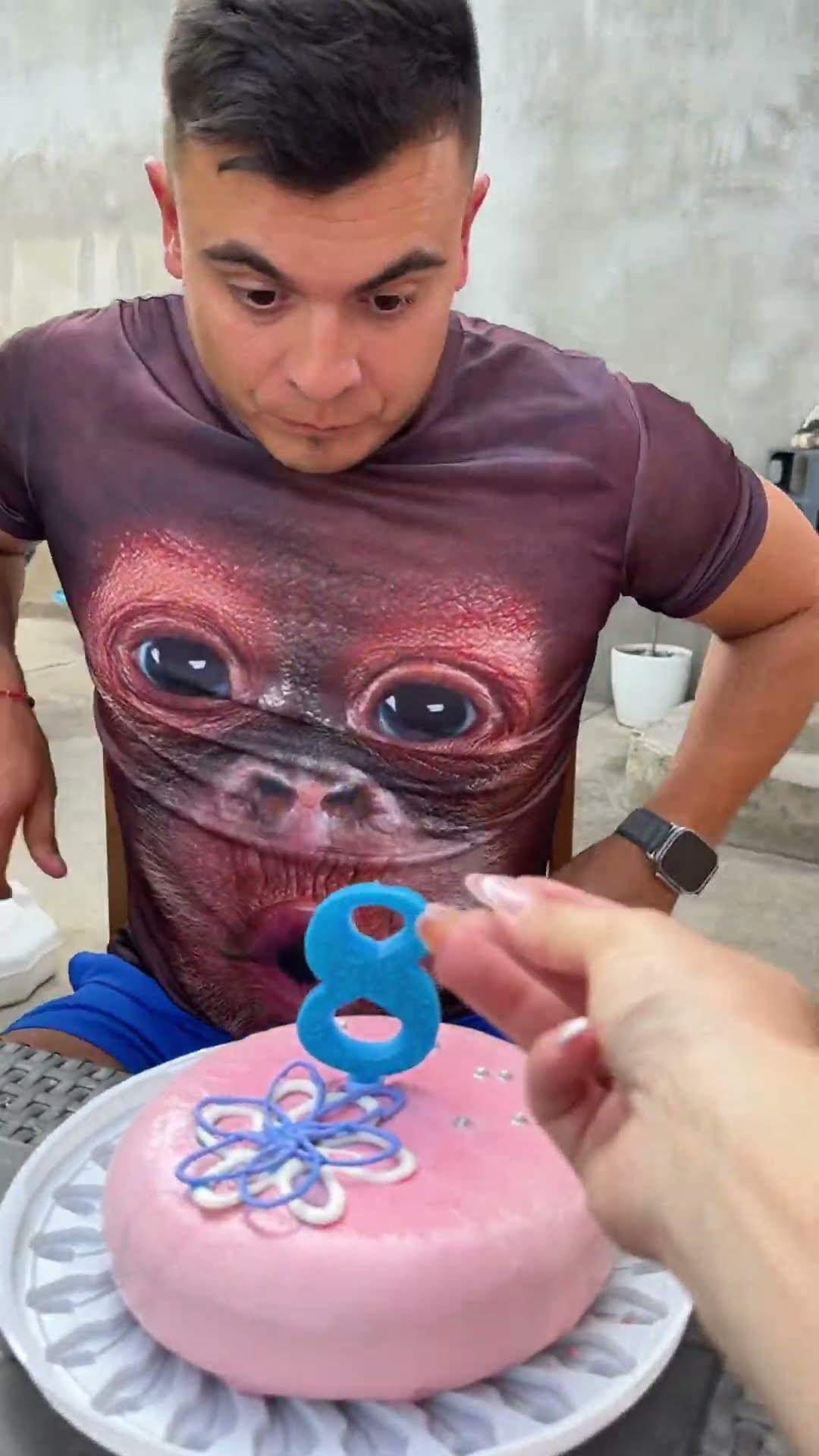 Blowing gorilla by Tsuriki Show