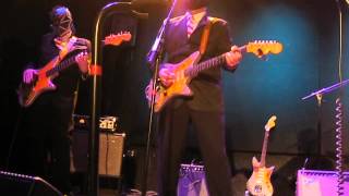 NICK LOWE w/ LOS STRAITJACKETS -- "I KNEW THE BRIDE (WHEN SHE USED TO ROCK AND ROLL)" chords