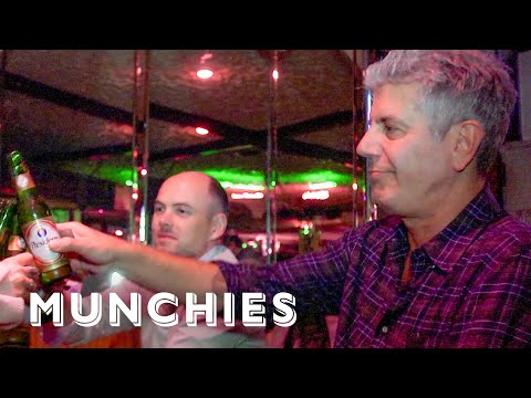 munchies-throwbacks:-anthony-bourdain's-chef's-night-out