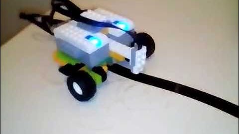 WeDo 2.0 Follow Black Line