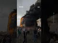حريق كبير يلتهم مركزاً تجارياً