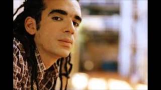 Watch Max De Castro Iluminismo video