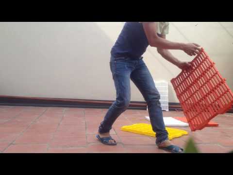 Video tam nhua lot san chuong cho ,meo, heo gia re - youtube