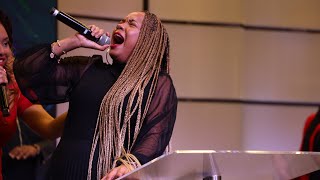 🔥 A Theme Song For The Thankful! Yolanda DeBerry Leading Worship At Spirit And Truth! #Churchy