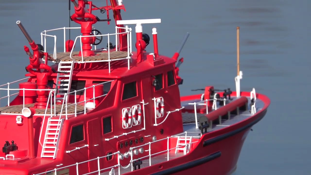 GfK Feuerlöschboot Düsseldorf in 