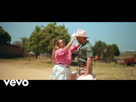 Irene-Louise Van Wyk – Boertjie Voor My Deur (Official Music Video)