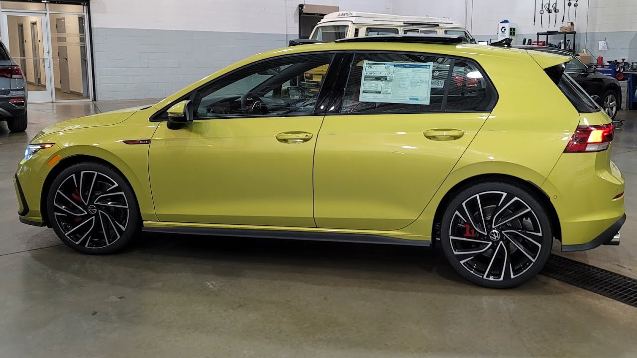2022 VW Golf 2.0T GTI Autobahn 6 speed in Pomelo Yellow Metallic 💛 🔥🔥🔥🔥