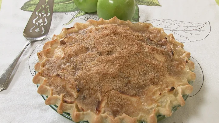 Cathy Thomas Makes Apple Pie