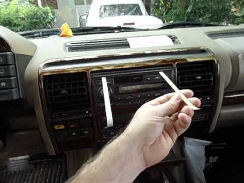 Detailed Visual on How to Remove Your Land Rover Discovery II In-Dash Stereo