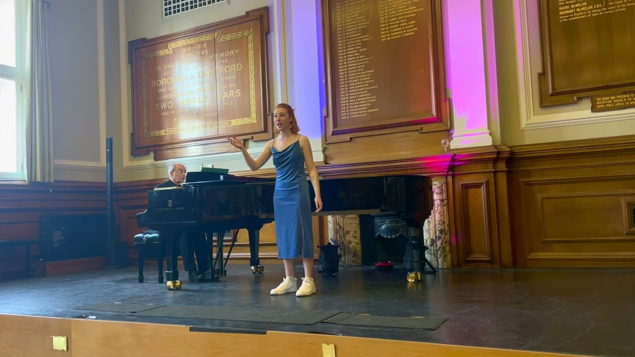 A Song for the Lord Mayor's Table by William Walton, performed by Holly Wray