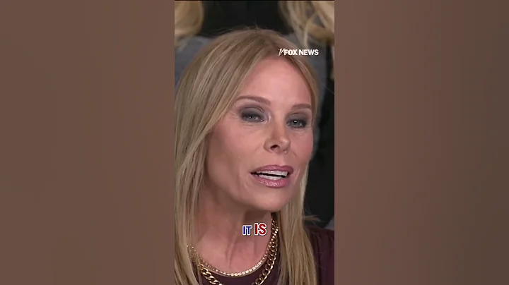 Melania Trump 'SETS THE BAR' for fashion at the White House #foxnews #news #us #fox