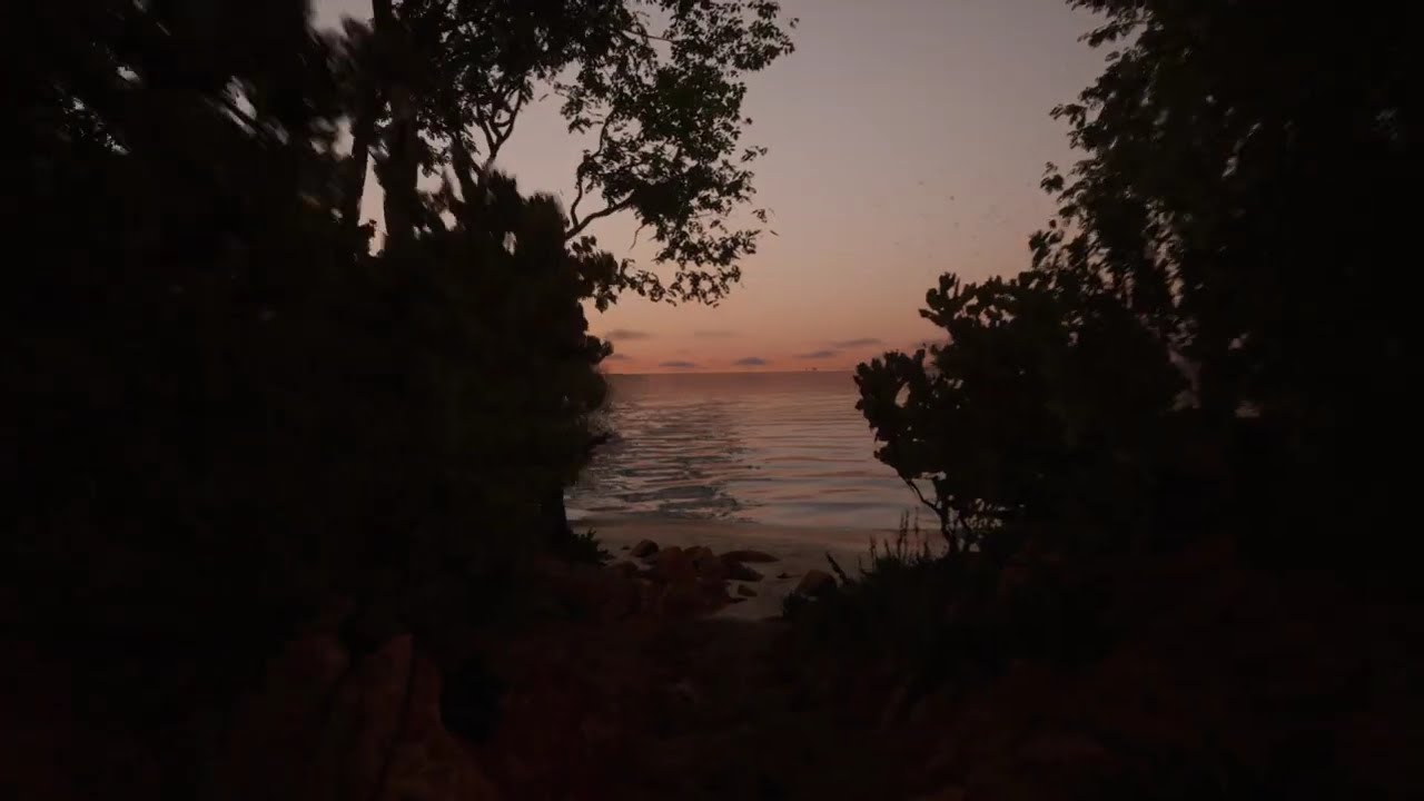 (4k) Relaxing Walk along Castle Rock Beach, Western Australia 