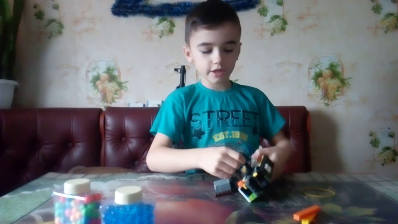 Сделал крутой автомат из Лего - YouTube
