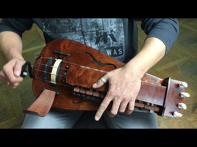 Handmade Hurdy-Gurdy - 21 keys - YouTube