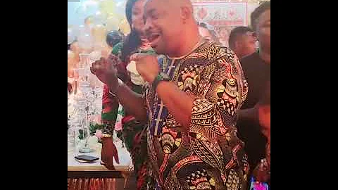 Have you seen MC oluomo Dance before? Watch this video to see his dancing step. #Kokozaria