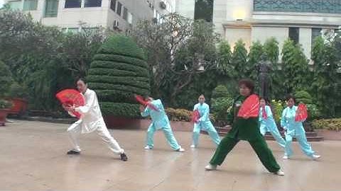 Thai cuc phien tran gia 24 thuc