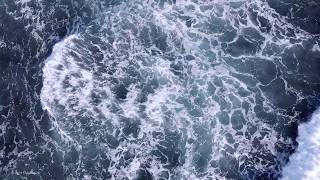 Breaking waves -Drone aerial view, Ambient video [砕波, 環境ビデオ]