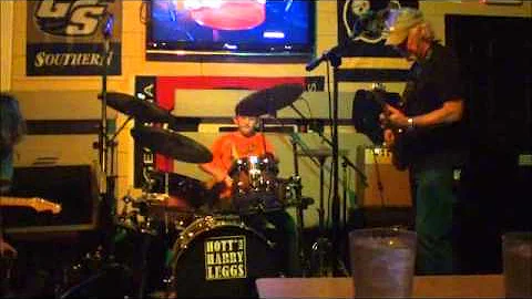 Bryce Raburn Performs with "Hott With Harry Leggs."