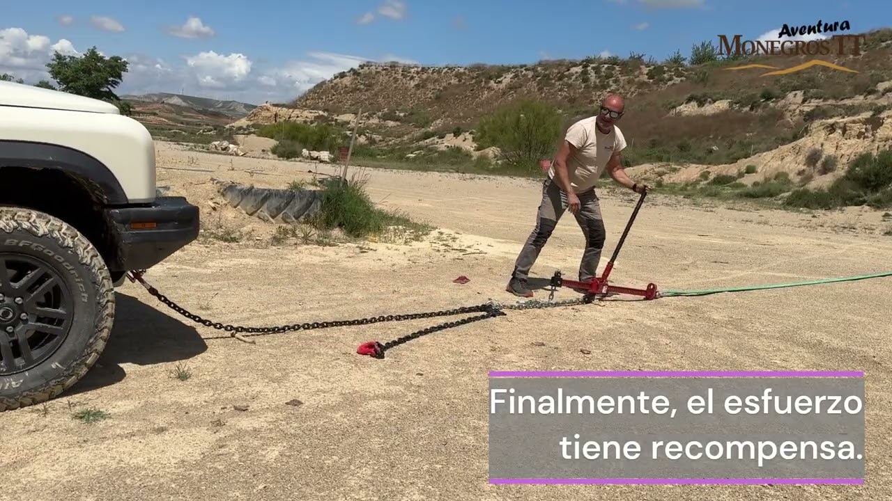 Rescate Off Road con gato Hi-Lift