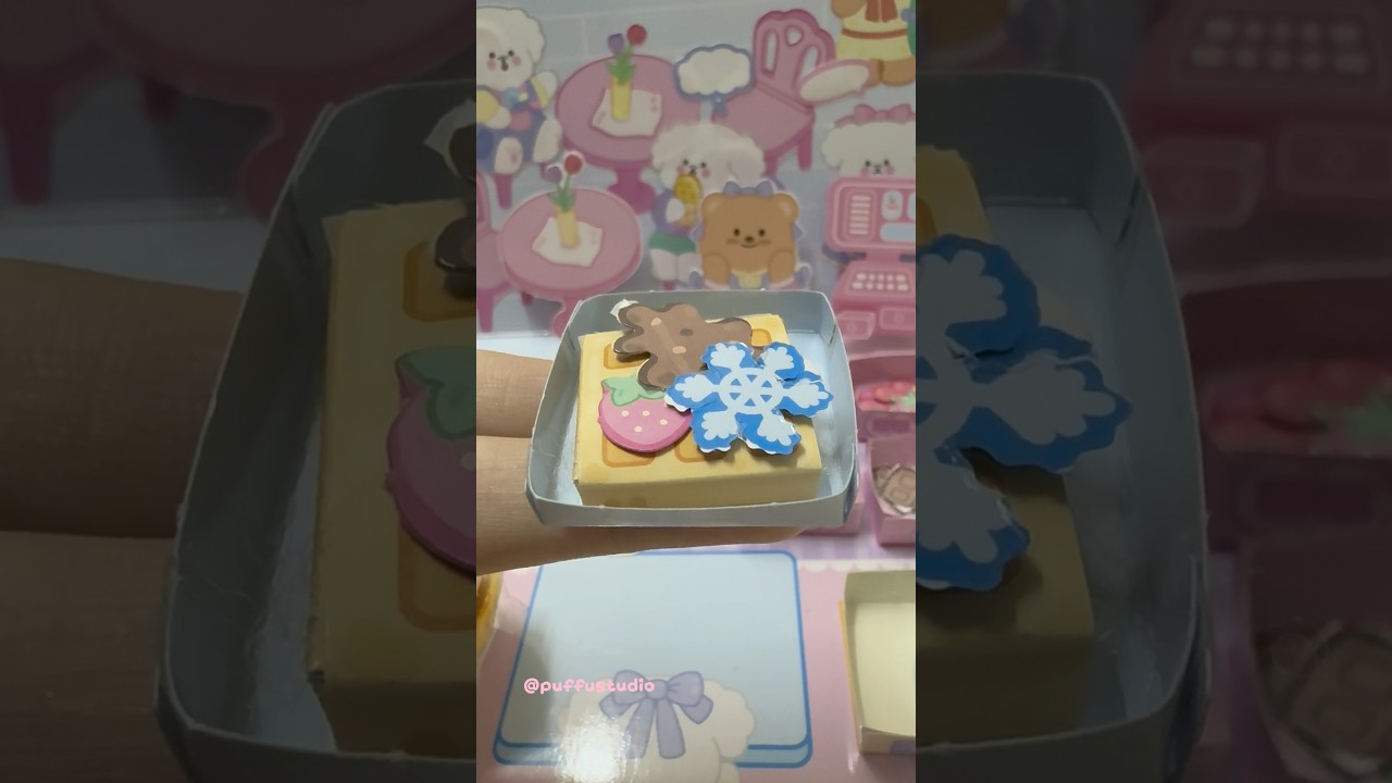 ✨gently arranging a tiny waffle tray