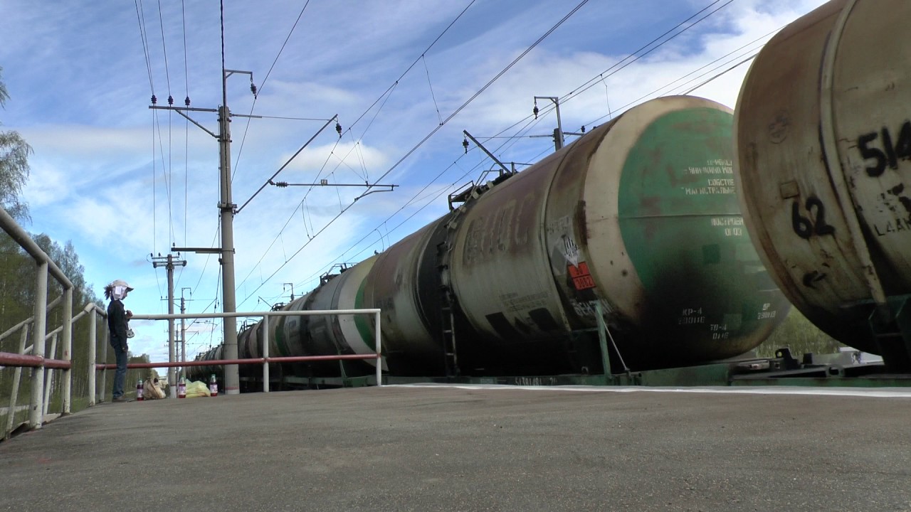 Электровоз 2ЭС4к-056 с грузовым - YouTube