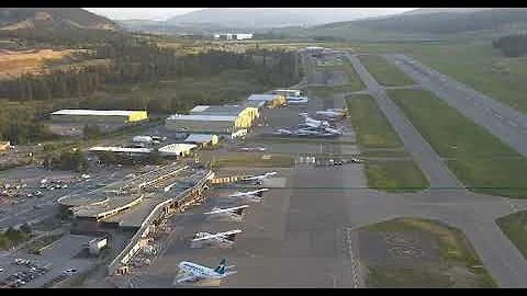 Kelowna International Airport YLW