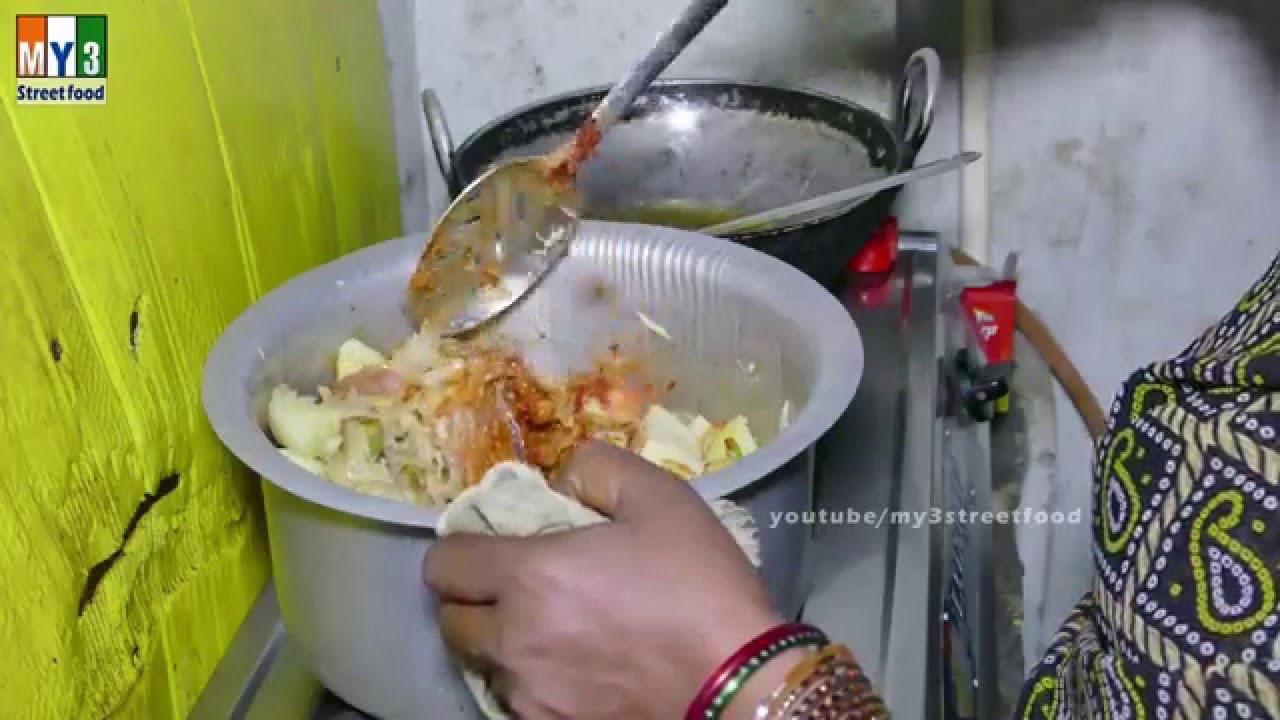POTATO CURRY ~ HOMEMADE POTATO SOUTH INDIAN DISH ~ 4K VIDEO street food | STREET FOOD