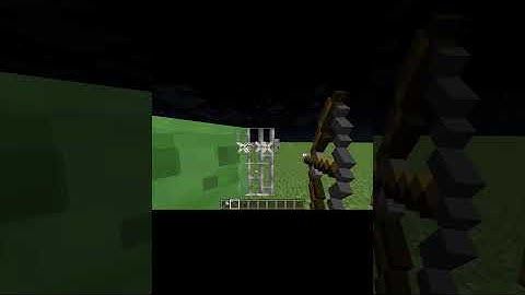 Minecraft logic that makes no sense #Shorts #minecraft