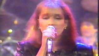 Ana Belén - 'España, camisa blanca...' (directo - 1985) chords