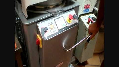 Ram srl - Dough divider rounder at Pizzeria Edelweiss