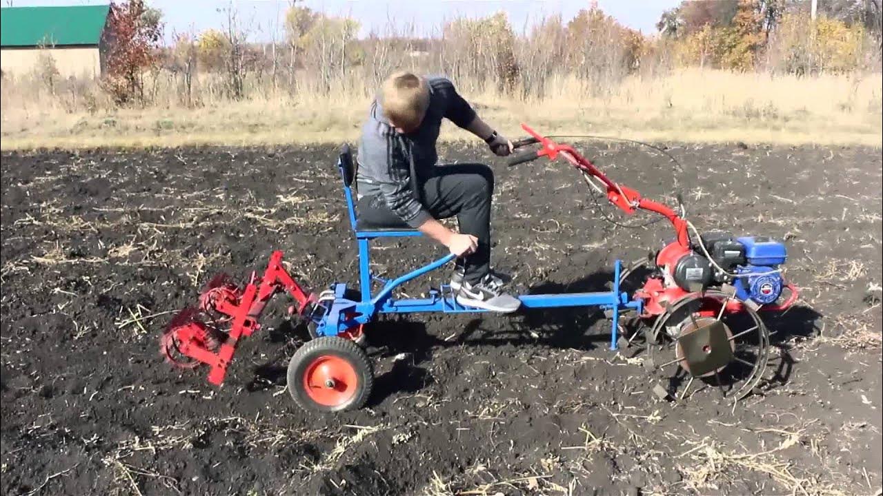 Работа мотоблока с адаптером. Модуль пахотно-ездовой целина пм-05. Мотоблок мтз 09н адаптер. Мотоблок мб-9. Мотоблок мтз 09н адаптер.