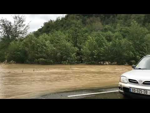 წვიმის გამო ოზურგეთი-ჩოხატაურის გზა დაიტბორა