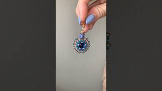 Making seed bead earrings #beading #beads #seedbeads #beadedearrings #jewelrymaking