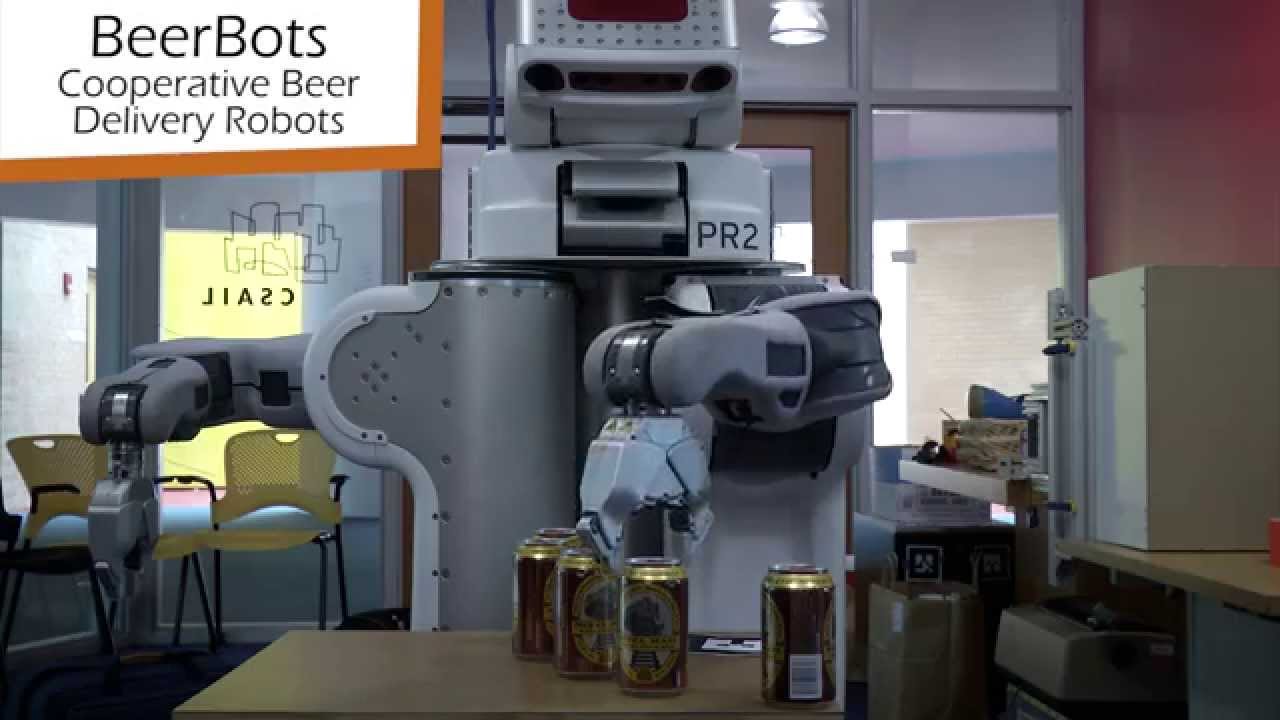 10 примеров того, что лень — двигатель прогресса. Роботы, предлагающие пиво. Фото.